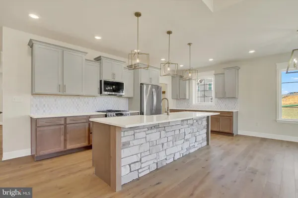 $539,900 | 10842 Sierra Drive, Waynesboro, PA 17268