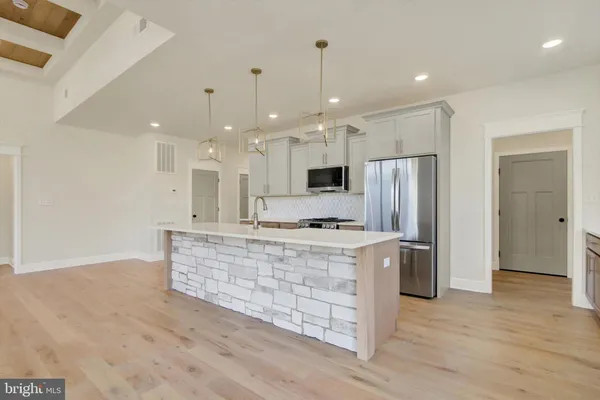 $539,900 | 10842 Sierra Drive, Waynesboro, PA 17268