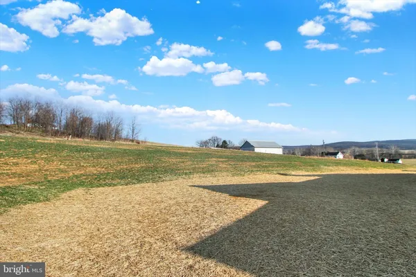 $539,900 | 10842 Sierra Drive, Waynesboro, PA 17268