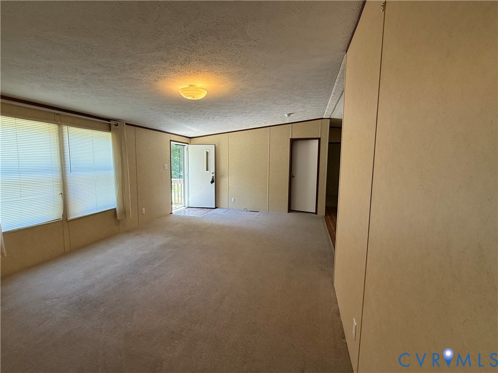 184 Ivy Road Howardsville, VA 24562 - Photo 8 of 20