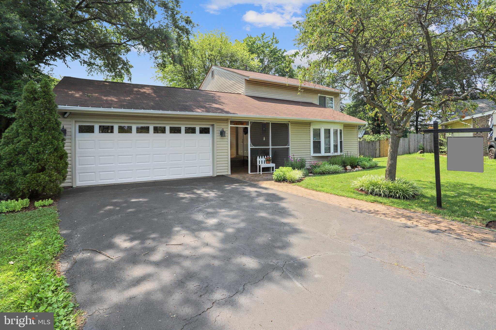 49 Thrush Road Sterling, VA 20164 - Photo 2 of 62 Ample parking with 2 car garage