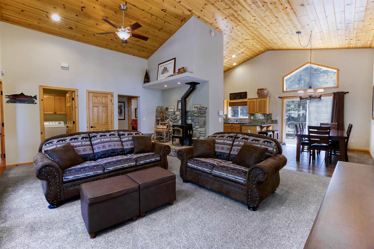 13813 Heidi Way Truckee, CA 96161 - Photo 2 of 21