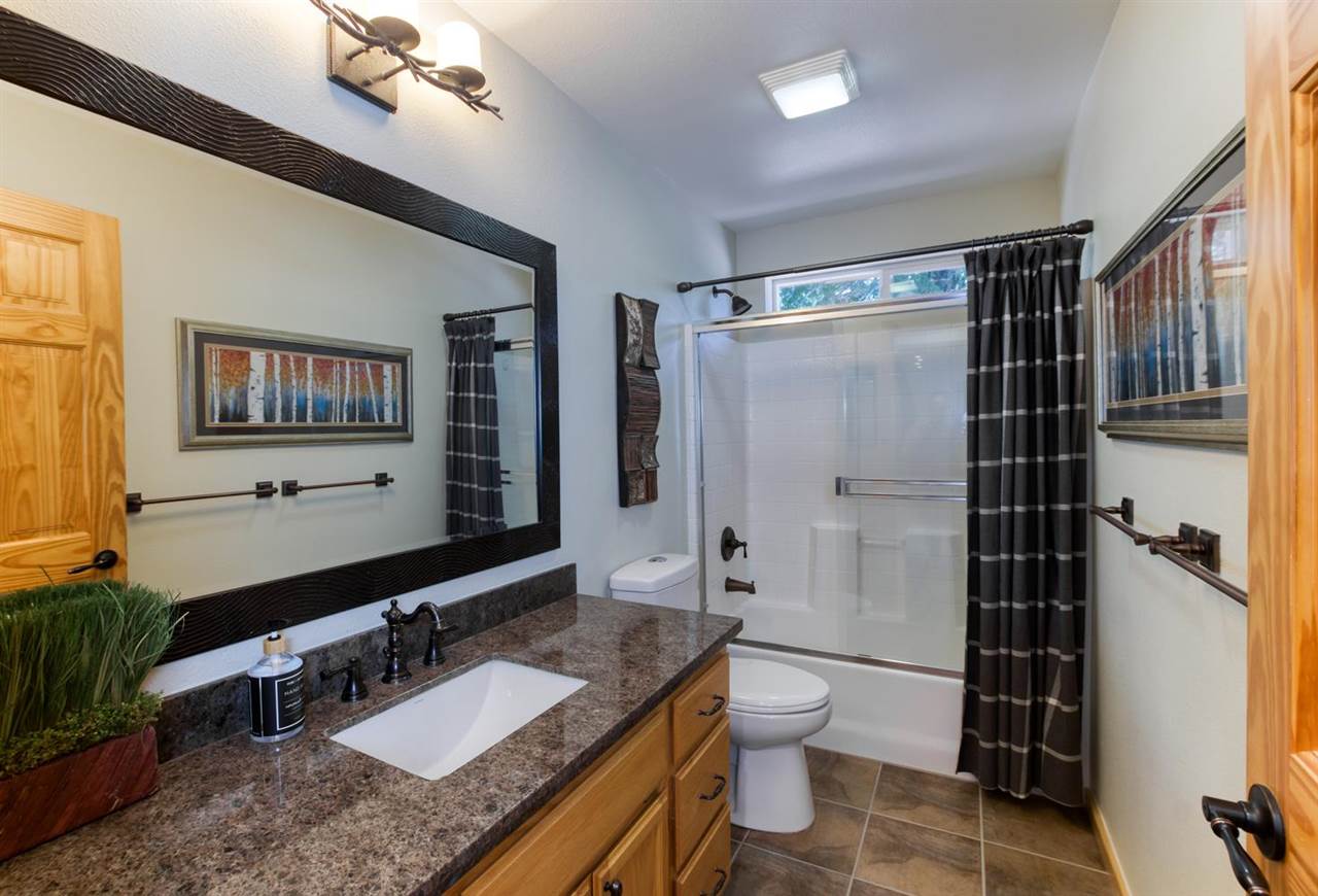 13813 Heidi Way Truckee, CA 96161 - Photo 12 of 21