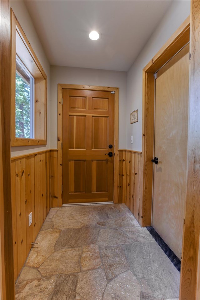 13813 Heidi Way Truckee, CA 96161 - Photo 14 of 21