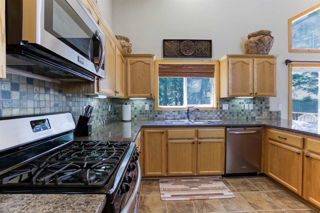 13813 Heidi Way Truckee, CA 96161 - Photo 16 of 21