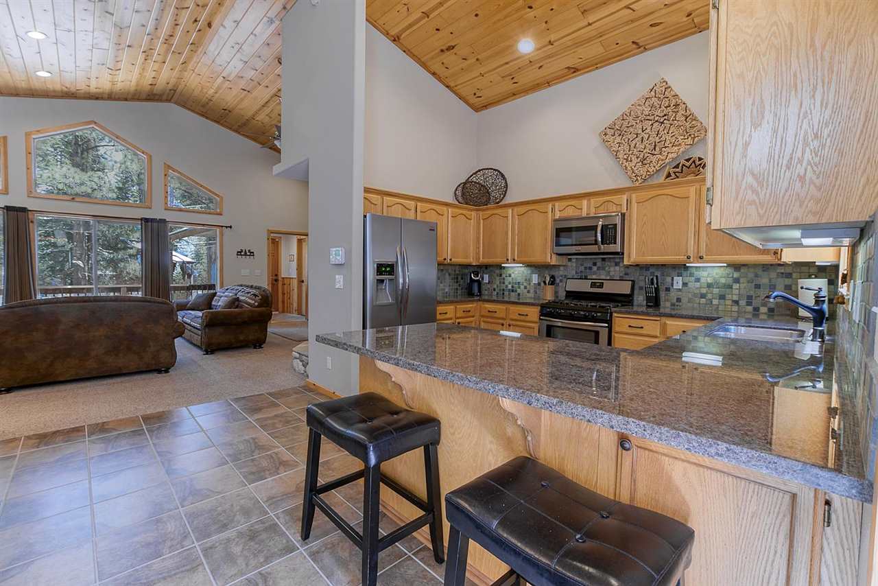 13813 Heidi Way Truckee, CA 96161 - Photo 5 of 21