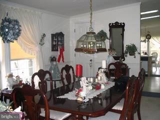 16 Copperfield Drive Cream Ridge, NJ 08514 - Photo 4 of 6