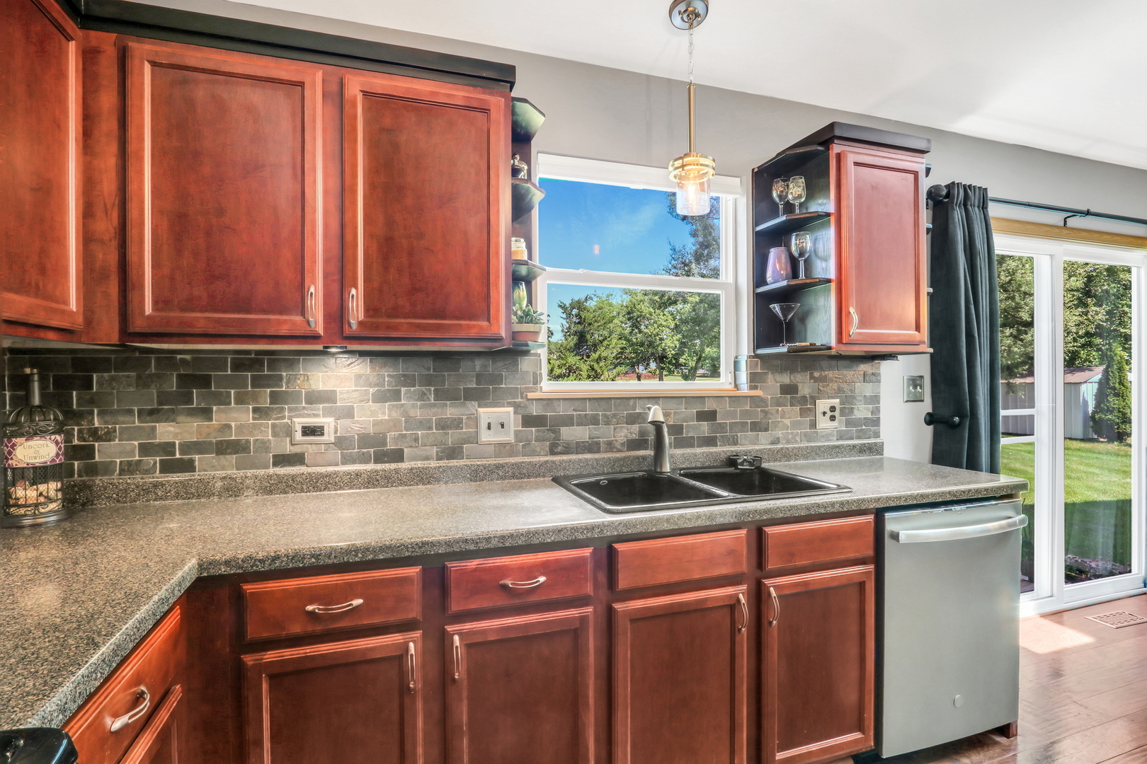 1111 Pheasant Run Zion, IL 60099 - Photo 13 of 38