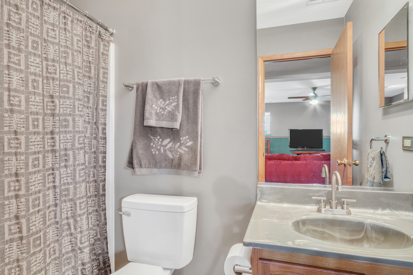 1111 Pheasant Run Zion, IL 60099 - Photo 24 of 38