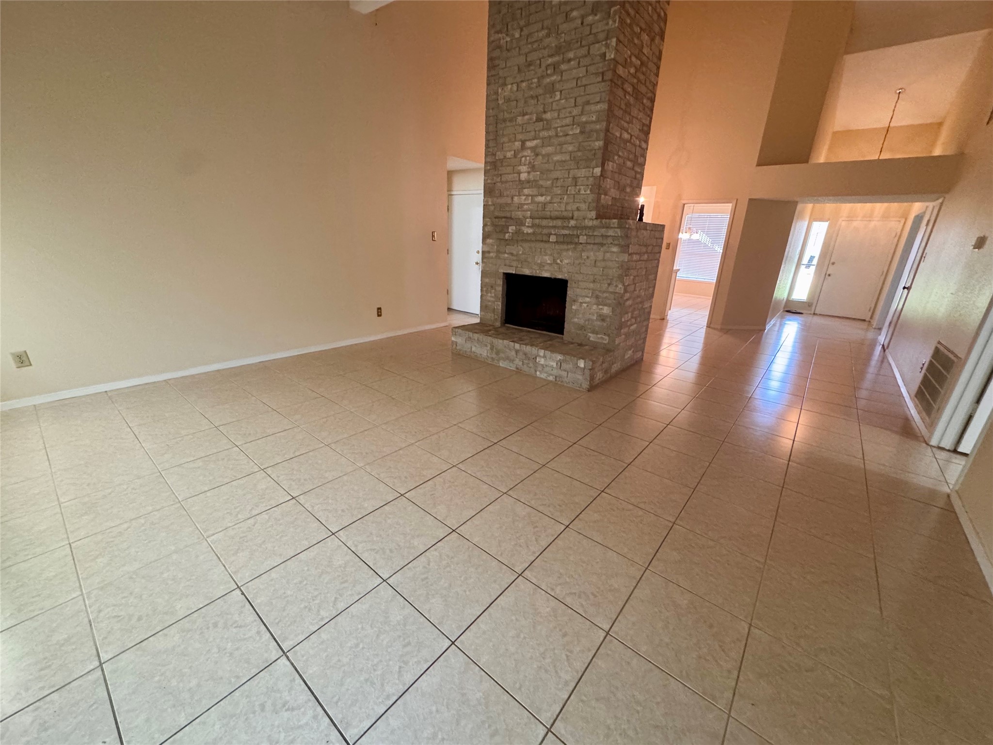 3423 Pecan Point Drive Sugar Land, TX 77478 - Photo 4 of 10