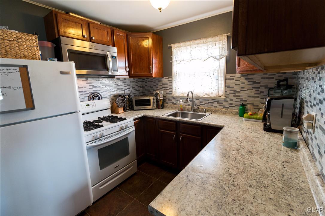 2127 Cypress Road Bethlehem, PA 18018 - Photo 5 of 19 Gallery Image 5