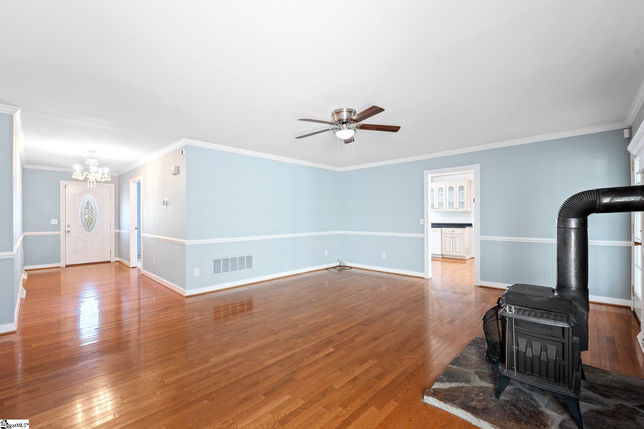 407 Saluda Road Williamston, SC 29697 - Photo 8 of 23