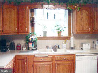 517 March Street Shillington, PA 19607 - Photo 3 of 5 Gallery Image 3