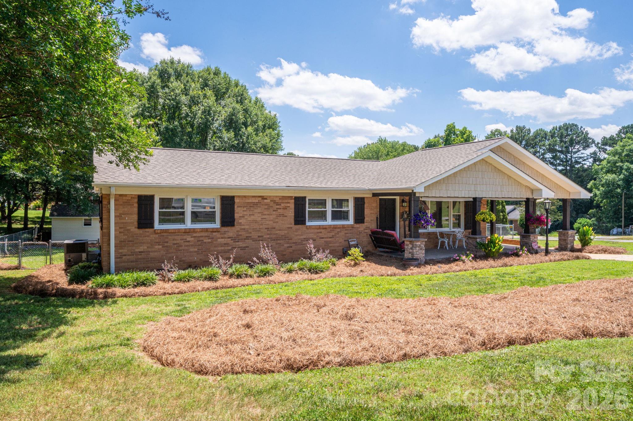 601 Wren Road Gastonia, NC 28056 - Photo 2 of 46 Gallery Image 2
