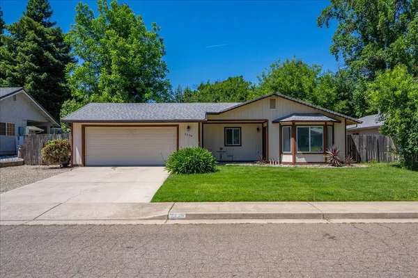 $335,000 | 2720 Sandstone Drive, Anderson, CA 96007