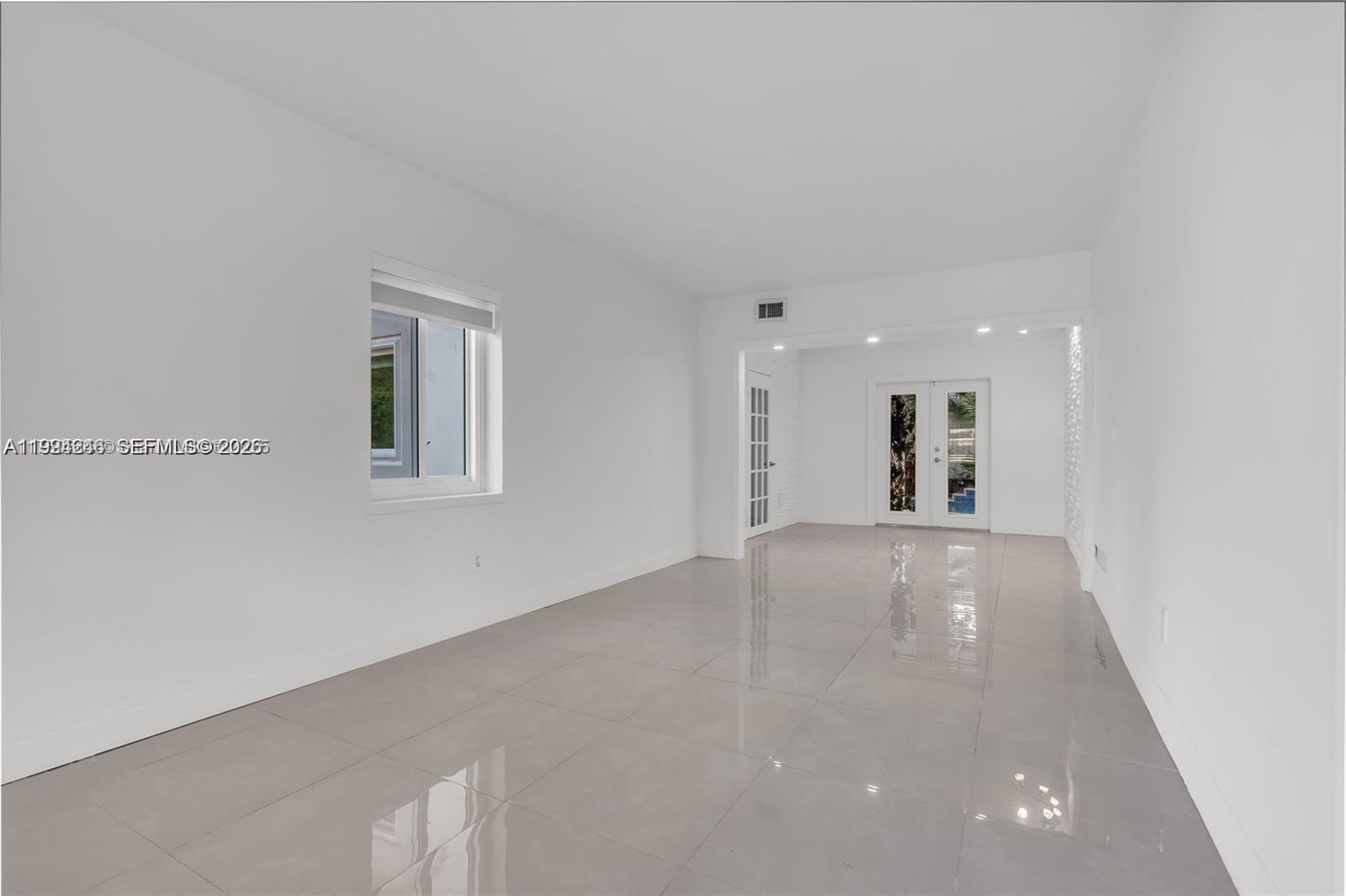 3800 Charles Terrace Miami, FL 33133 - Photo 7 of 16 a view of a livingroom with a furniture