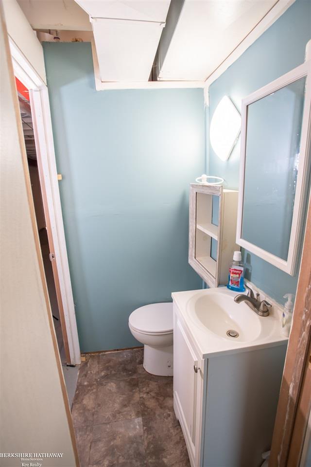 6533 Lyons Road Imlay City, MI 48444 - Photo 35 of 75 50008024-34.JPG