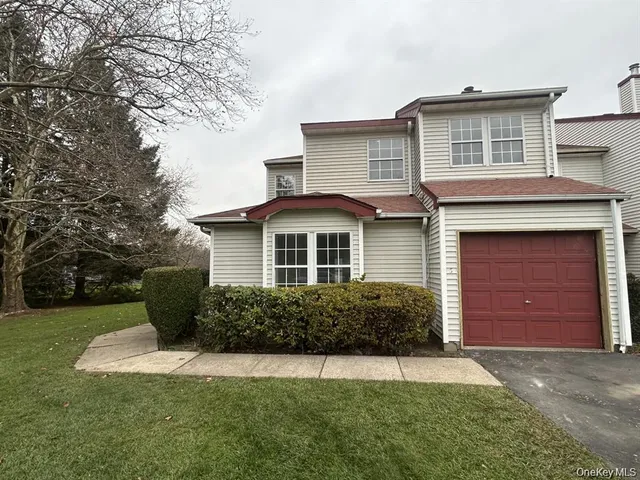 $499,999 | 5 Norfolk Court, Coram, NY 11727