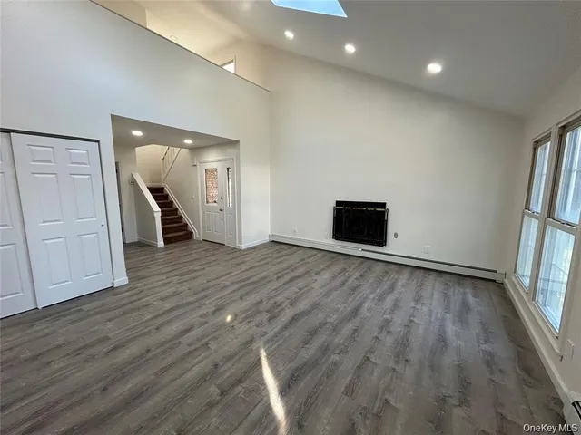 $499,999 | 5 Norfolk Court, Coram, NY 11727