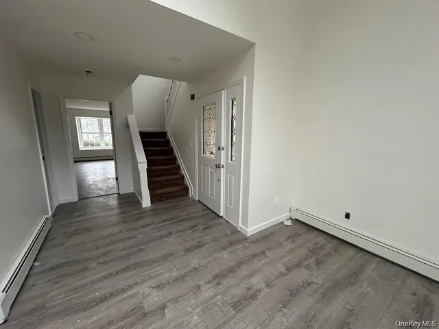 $499,999 | 5 Norfolk Court, Coram, NY 11727