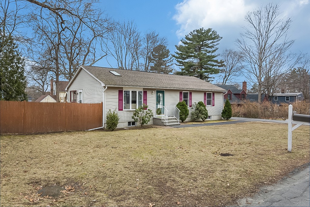 27 Sedalia Road Burlington, MA 01803 - Photo 2 of 30 Gallery Image 2