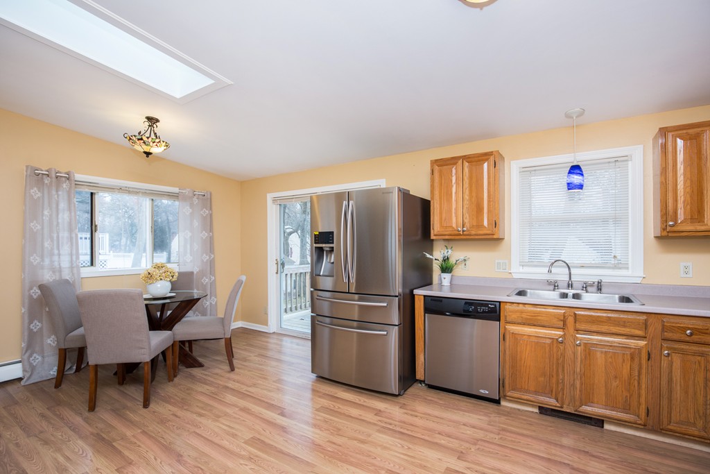 27 Sedalia Road Burlington, MA 01803 - Photo 7 of 30 Gallery Image 7