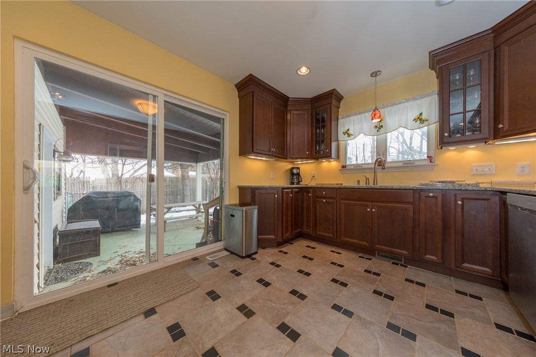 4540 Greenwold Road South Euclid, OH 44121 - Photo 3 of 34 kitchen