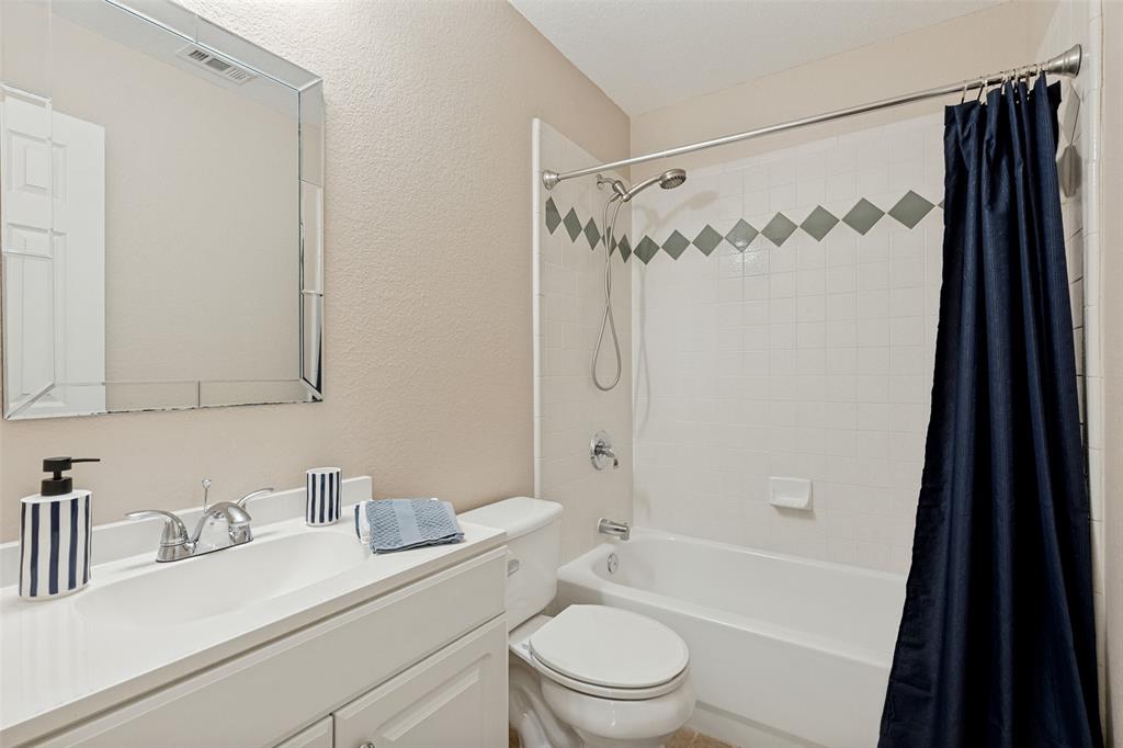 4008 Drexmore Road Fort Worth, TX 76244 - Photo 9 of 23 Secondary bathroom