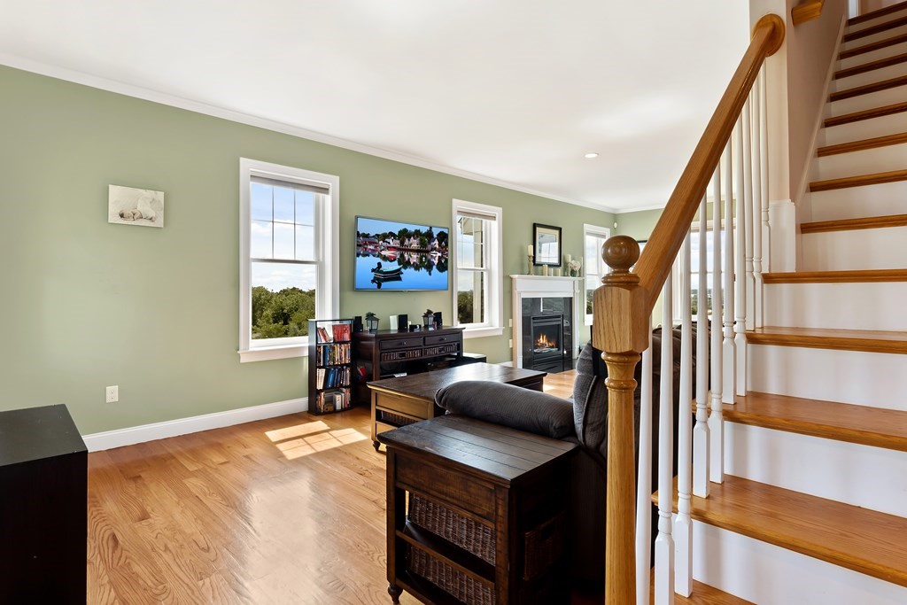 8 Hilltop Road Danvers, MA 01923 - Photo 12 of 42