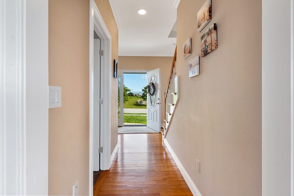 8 Hilltop Road Danvers, MA 01923 - Photo 22 of 42