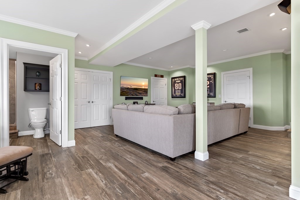 8 Hilltop Road Danvers, MA 01923 - Photo 35 of 42