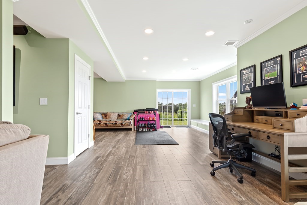 8 Hilltop Road Danvers, MA 01923 - Photo 37 of 42