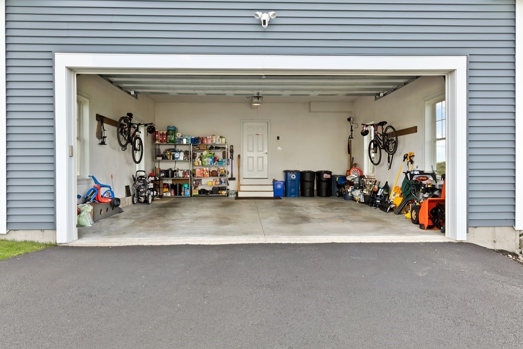 8 Hilltop Road Danvers, MA 01923 - Photo 7 of 42