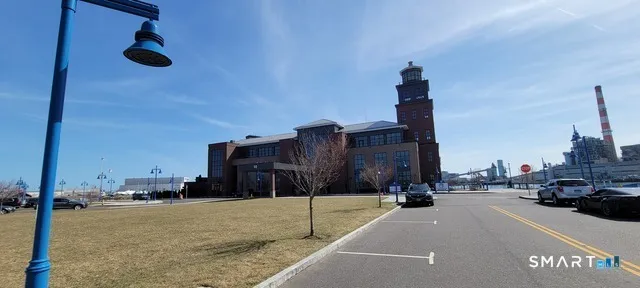 $2,200 | 50 Greenhouse Road, Unit 65D, Bridgeport, CT 06606