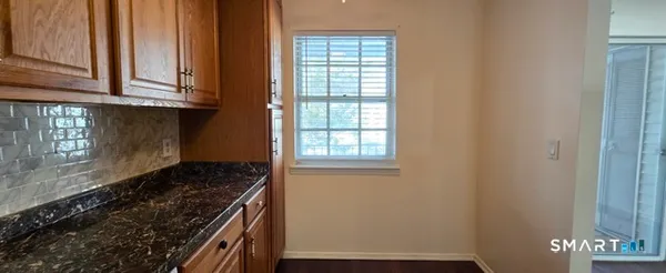 $2,000 | 50 Greenhouse Road, Unit 65D, Bridgeport, CT 06606