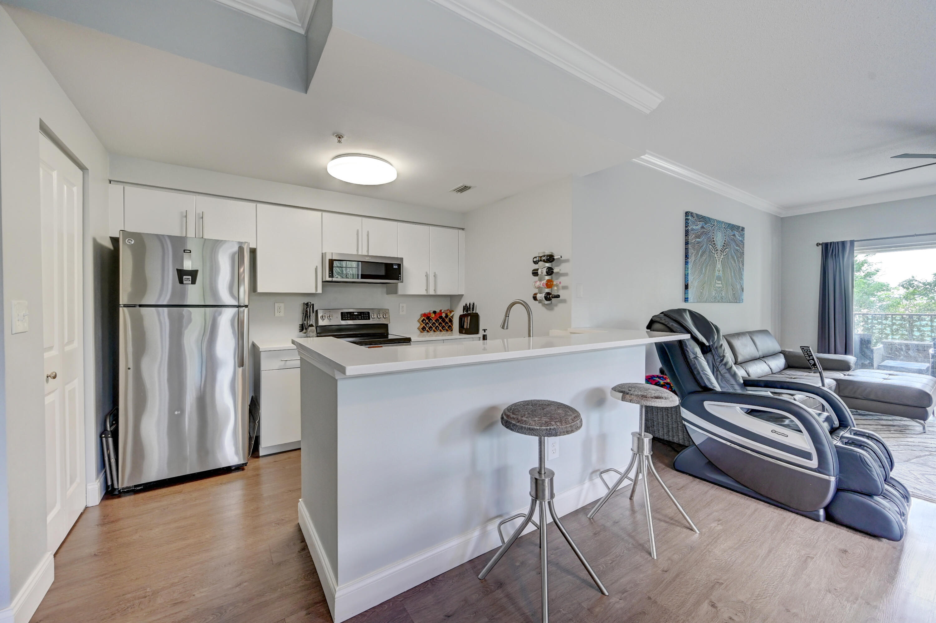 6020 West Sample Road, Unit 301 Coral Springs, FL 33067 - Photo 8 of 30 Kitchen