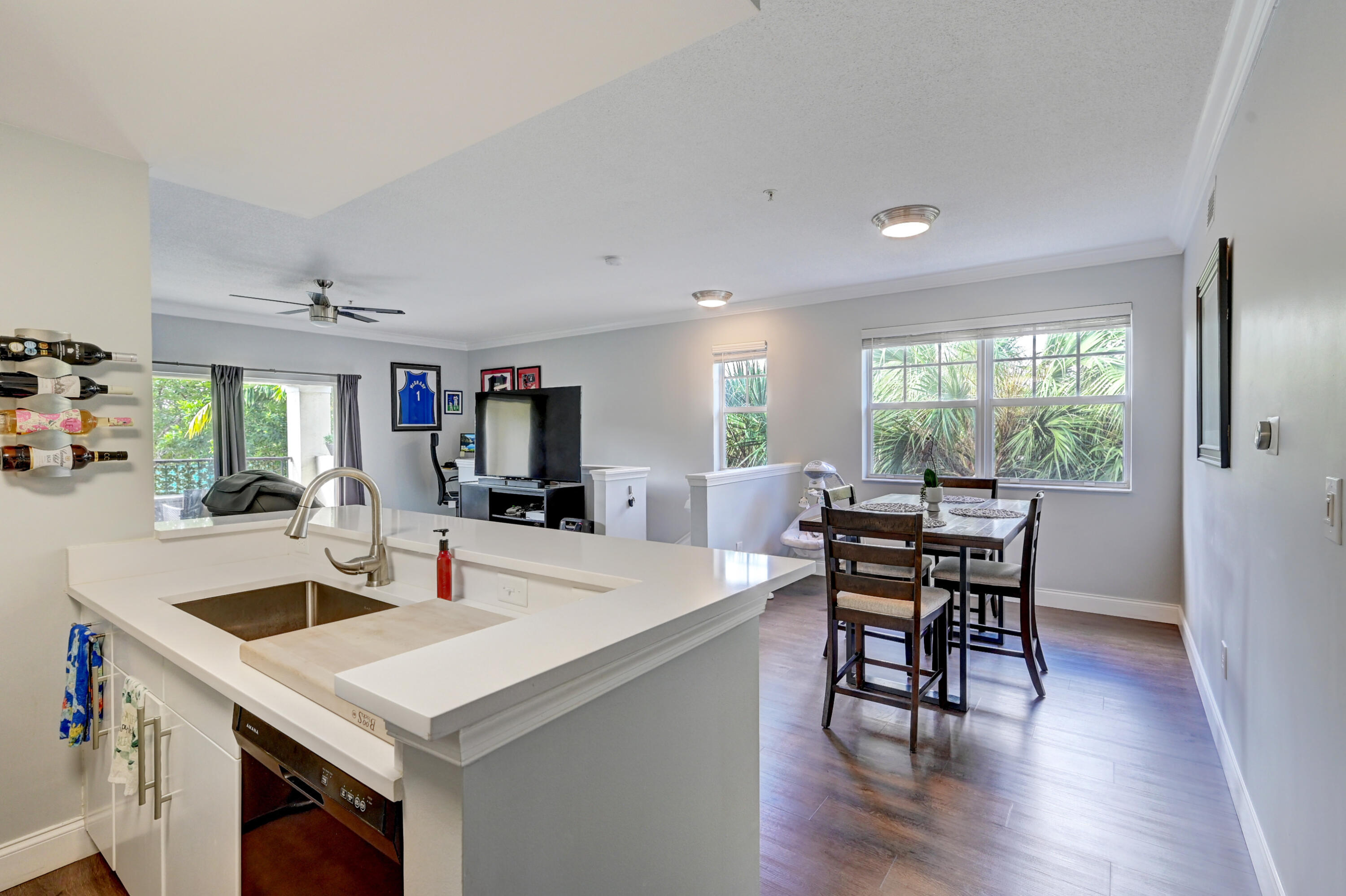 6020 West Sample Road, Unit 301 Coral Springs, FL 33067 - Photo 10 of 30 Kichen/Dining