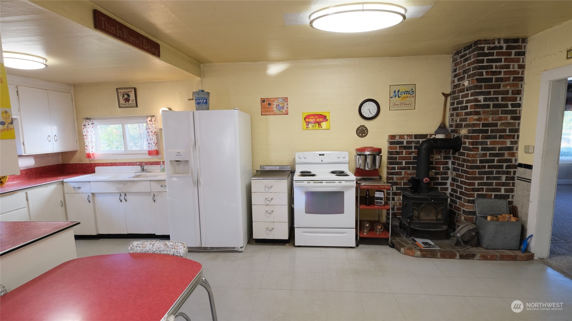 1146 Koontz Road Chehalis, WA 98532 - Photo 14 of 39 a room with storage and utility