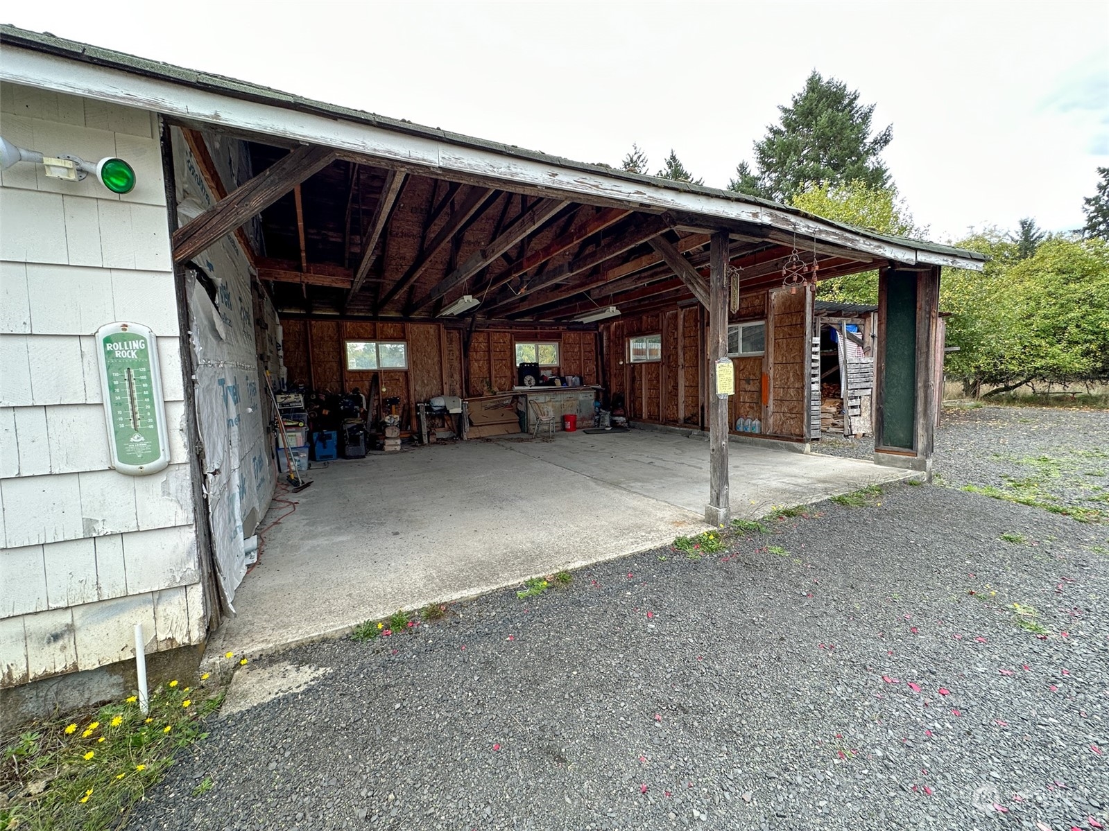 1146 Koontz Road Chehalis, WA 98532 - Photo 29 of 39 a view of a car garage