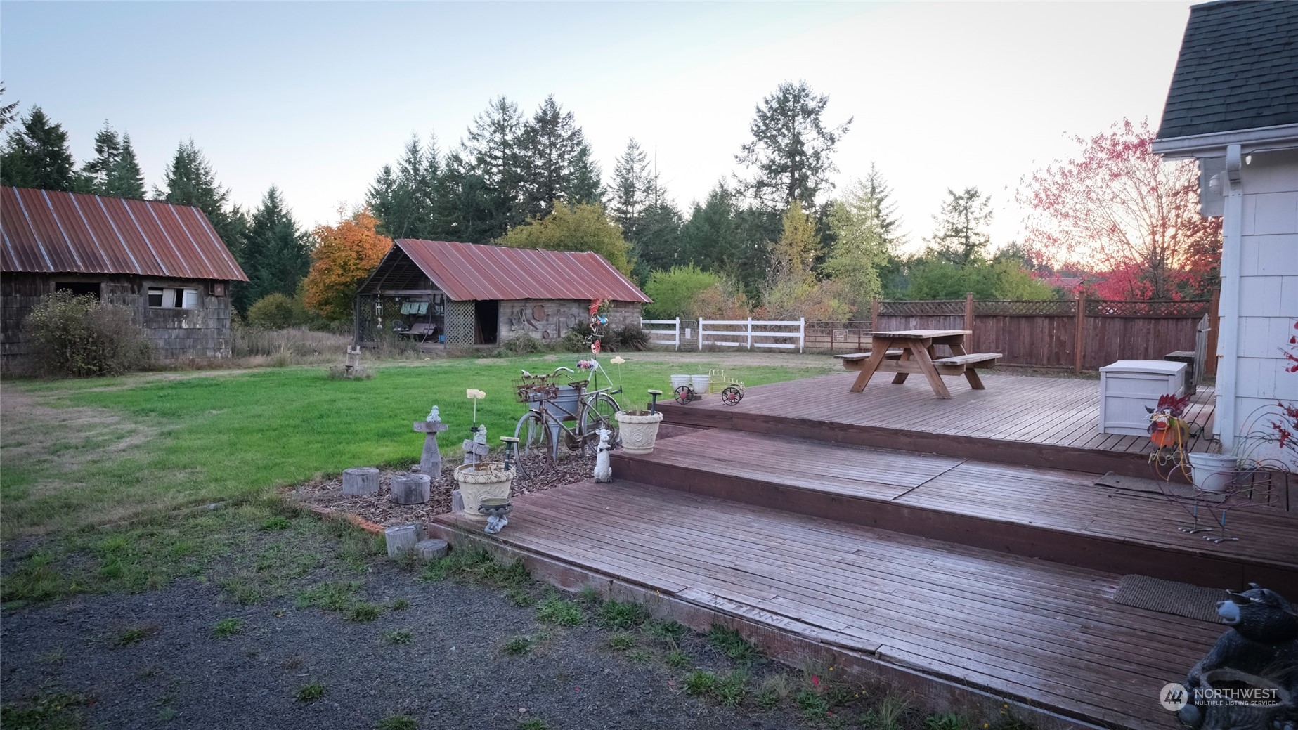 1146 Koontz Road Chehalis, WA 98532 - Photo 10 of 39 a view of a backyard with sitting area