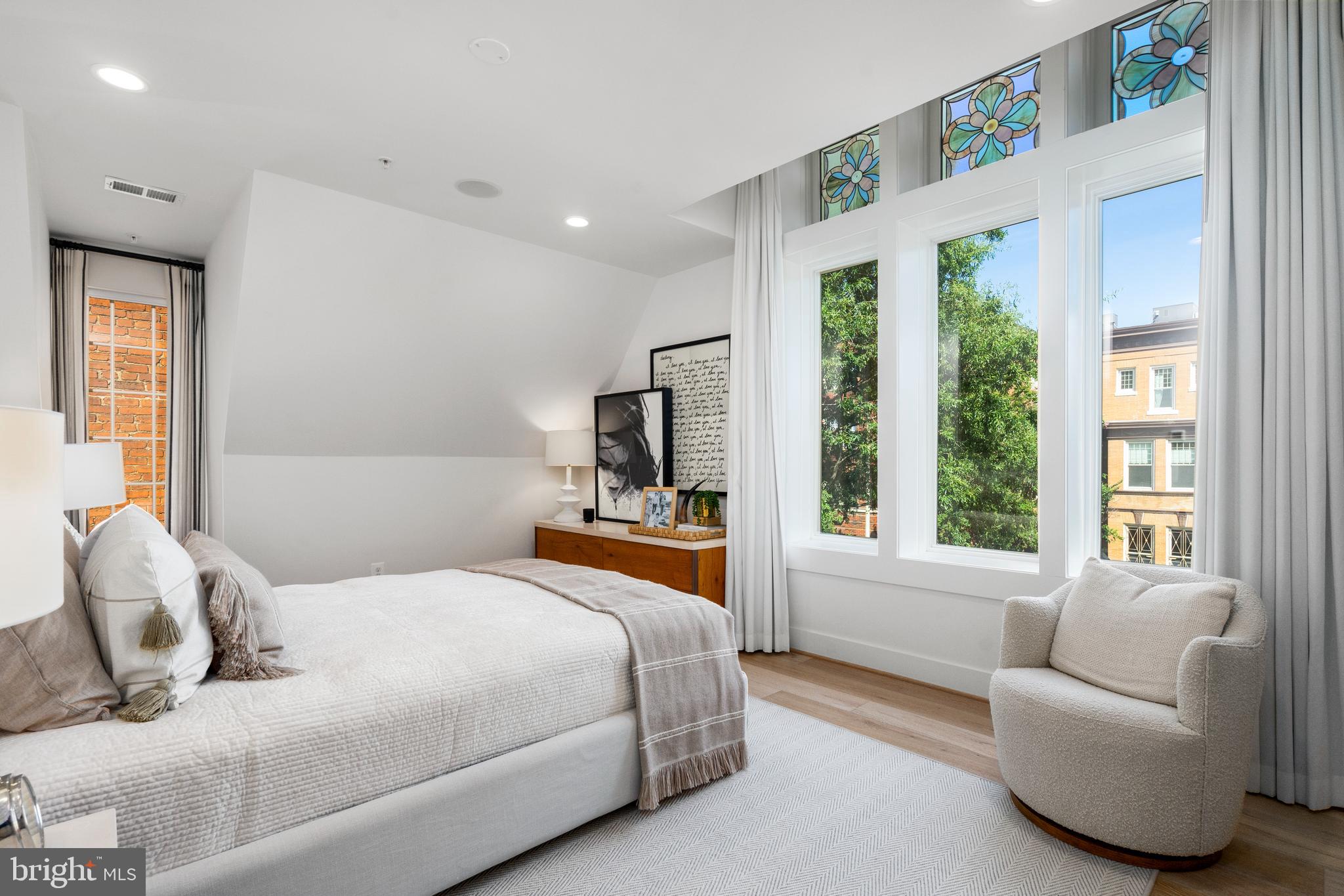 1015 D Street Northeast Washington, DC 20002 - Photo 20 of 37