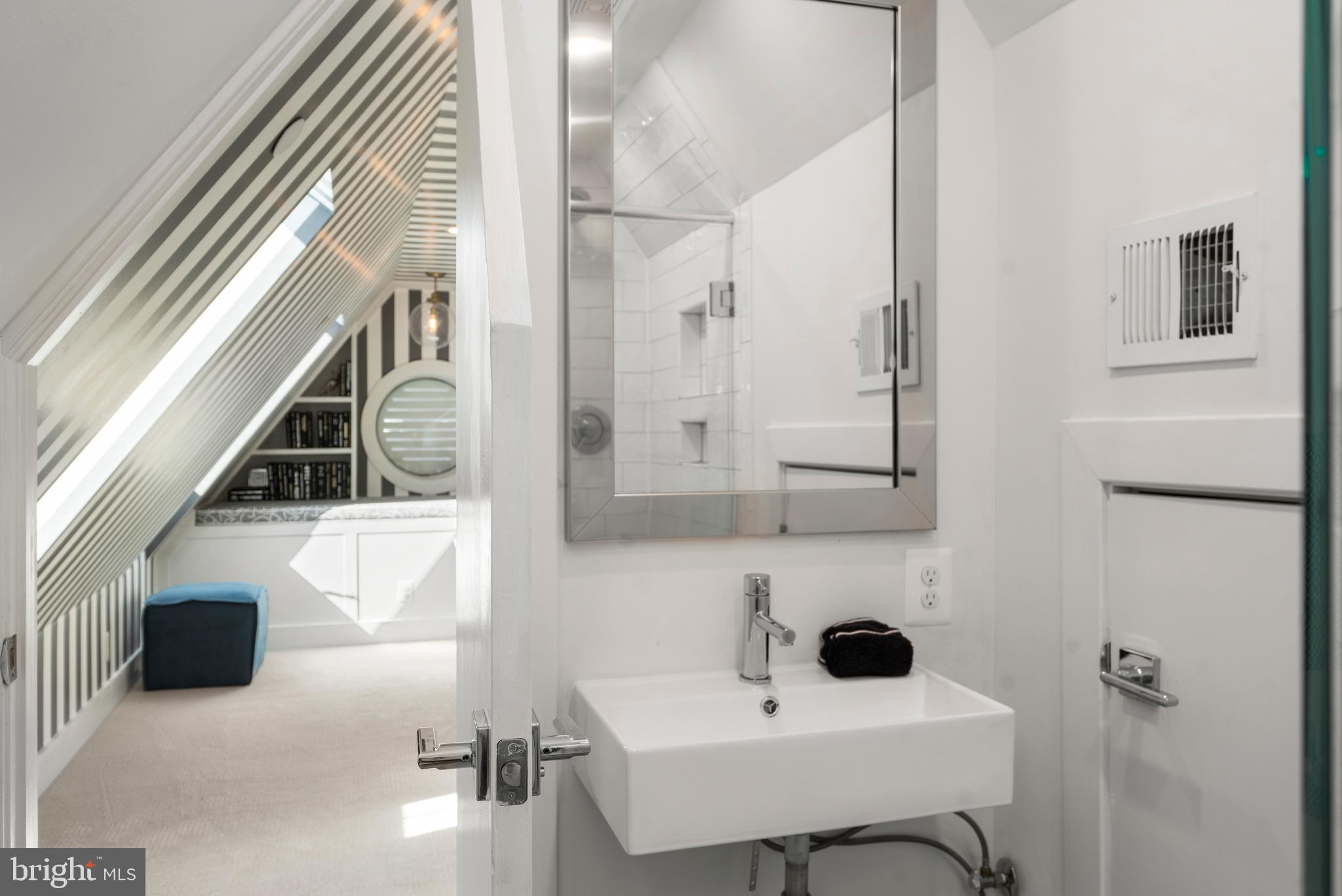 1015 D Street Northeast Washington, DC 20002 - Photo 30 of 37