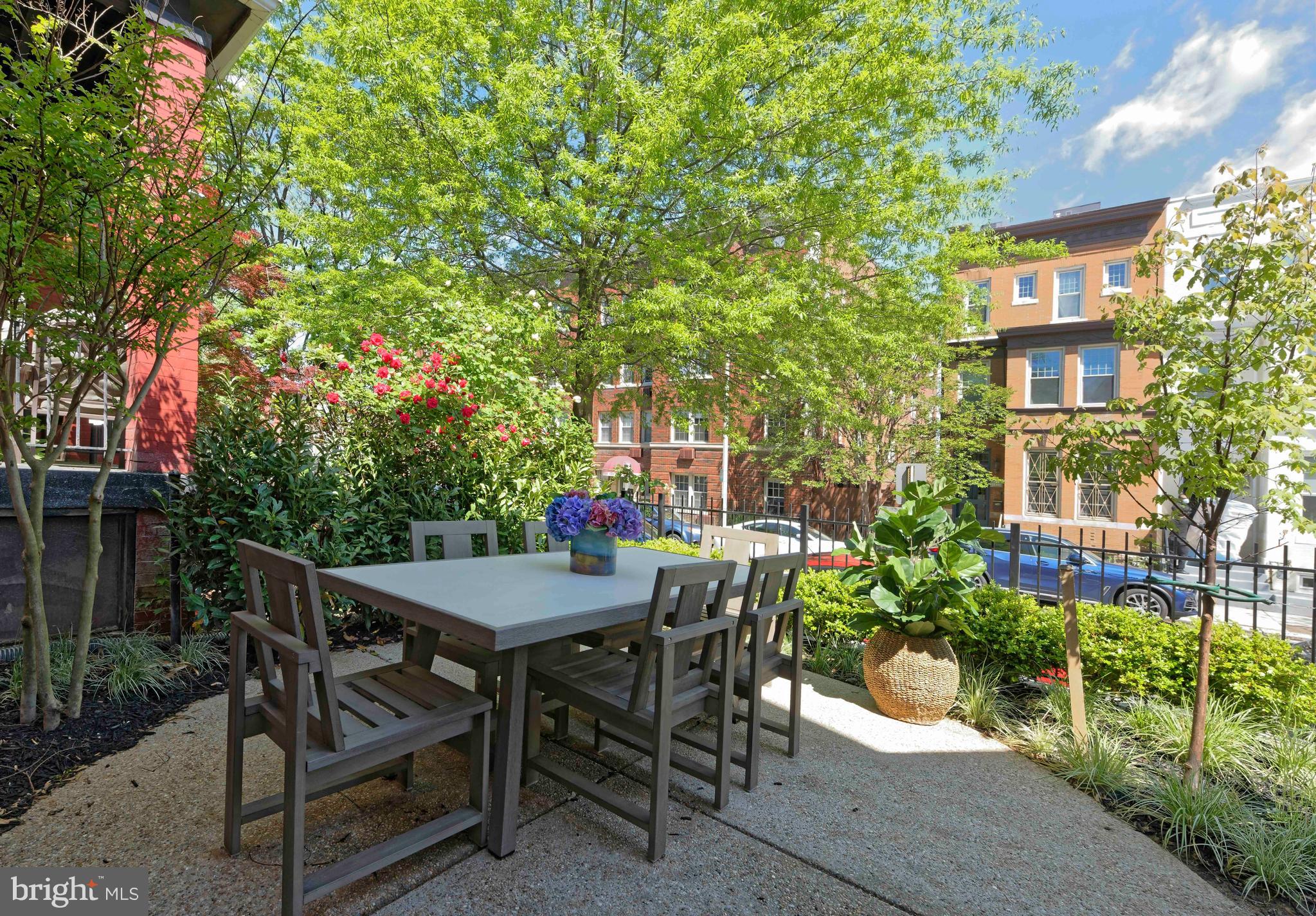 1015 D Street Northeast Washington, DC 20002 - Photo 4 of 37