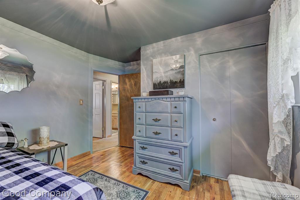 4615 Frazho Road Warren, MI 48091 - Photo 20 of 38