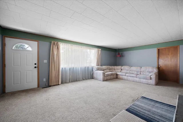 $500,000 | 40010 North Newport Highway, Elk, WA 99009