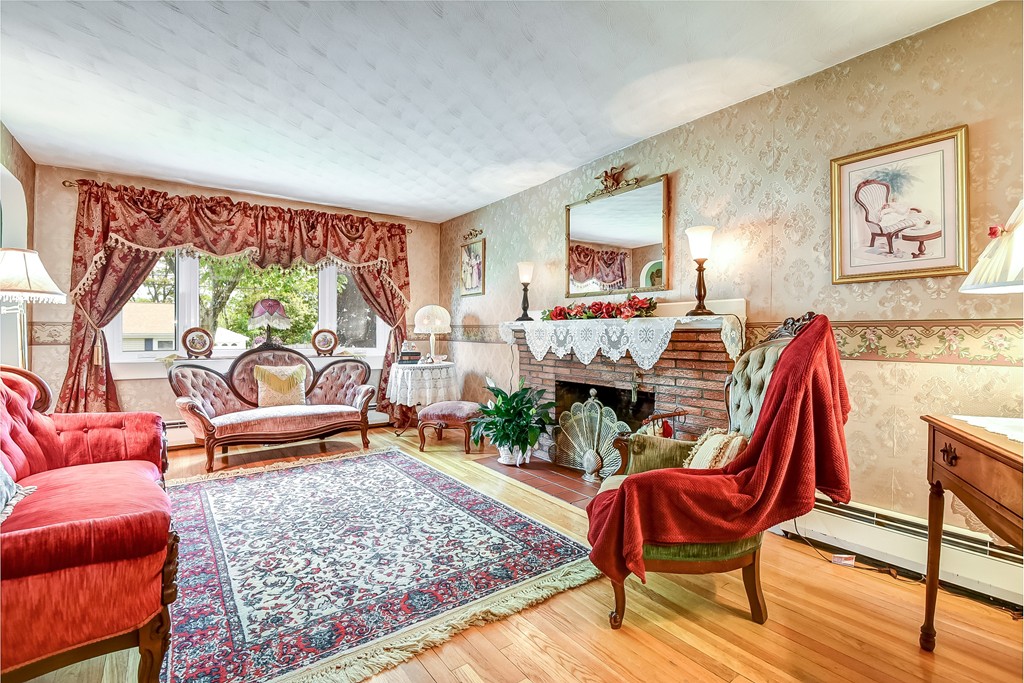 31 Longhill Road Lynn, MA 01904 - Photo 5 of 29 Gallery Image 5