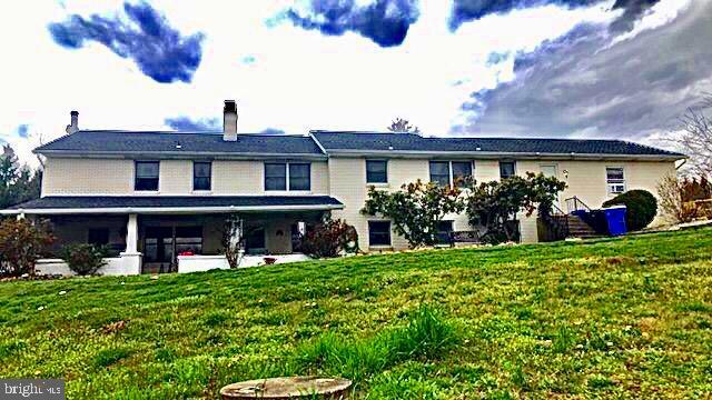 9423 Orchard Road Spring Grove, PA 17362 - Photo 3 of 42
