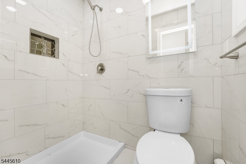 306 Warrenville Road Green Brook, NJ 08812 - Photo 14 of 37