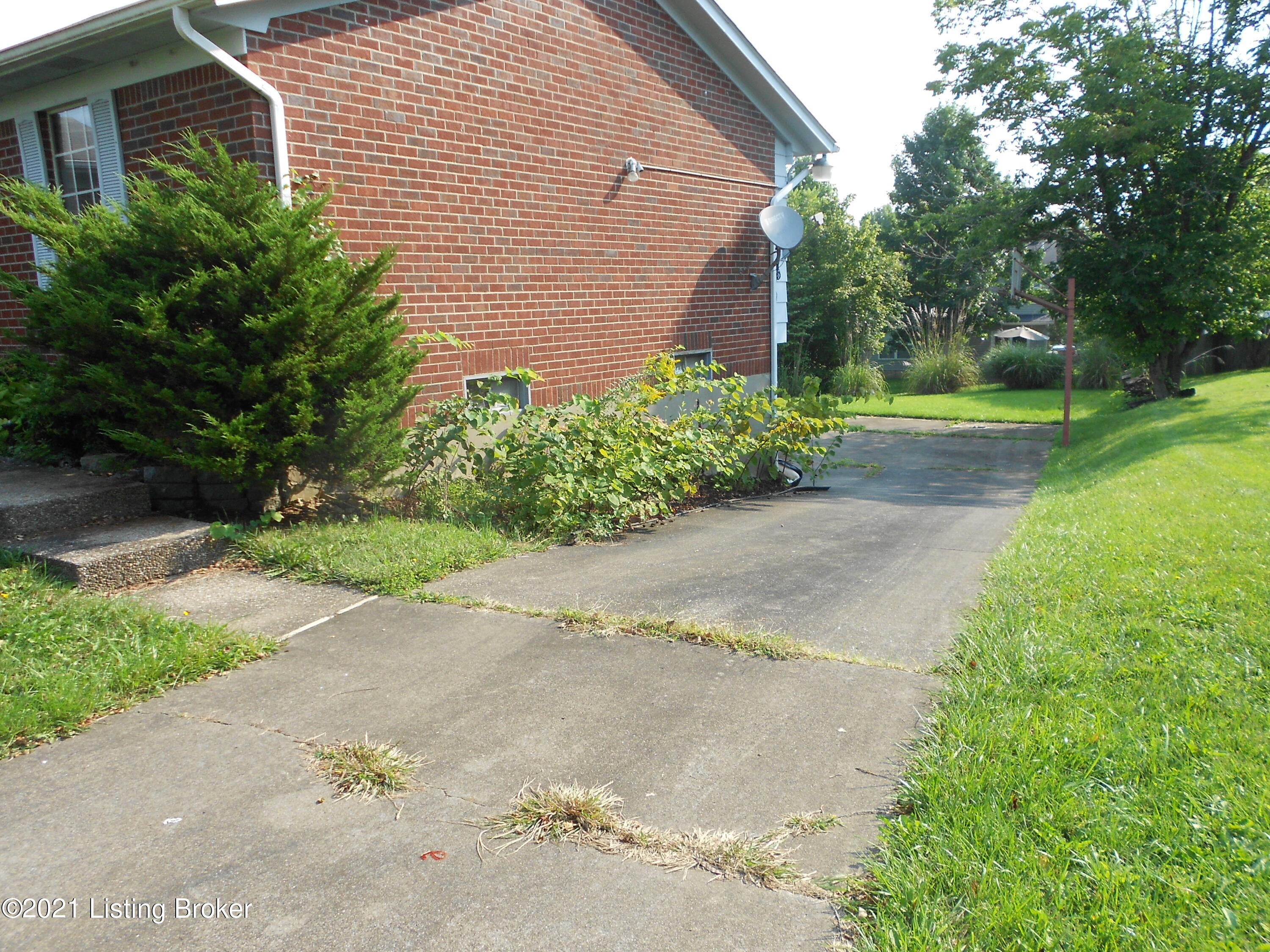 4405 Century Road Louisville, KY 40299 - Photo 19 of 22 DSCN0091