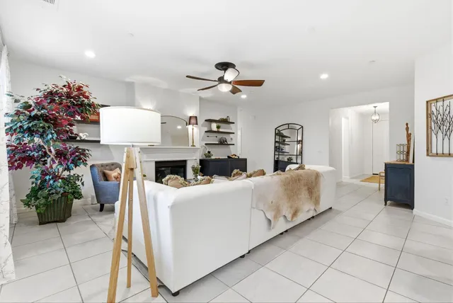 $569,900 | 4613 West Payson Court, Visalia, CA 93291